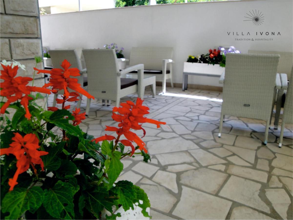 Bed And Breakfast Ivona Baška Voda Dış mekan fotoğraf