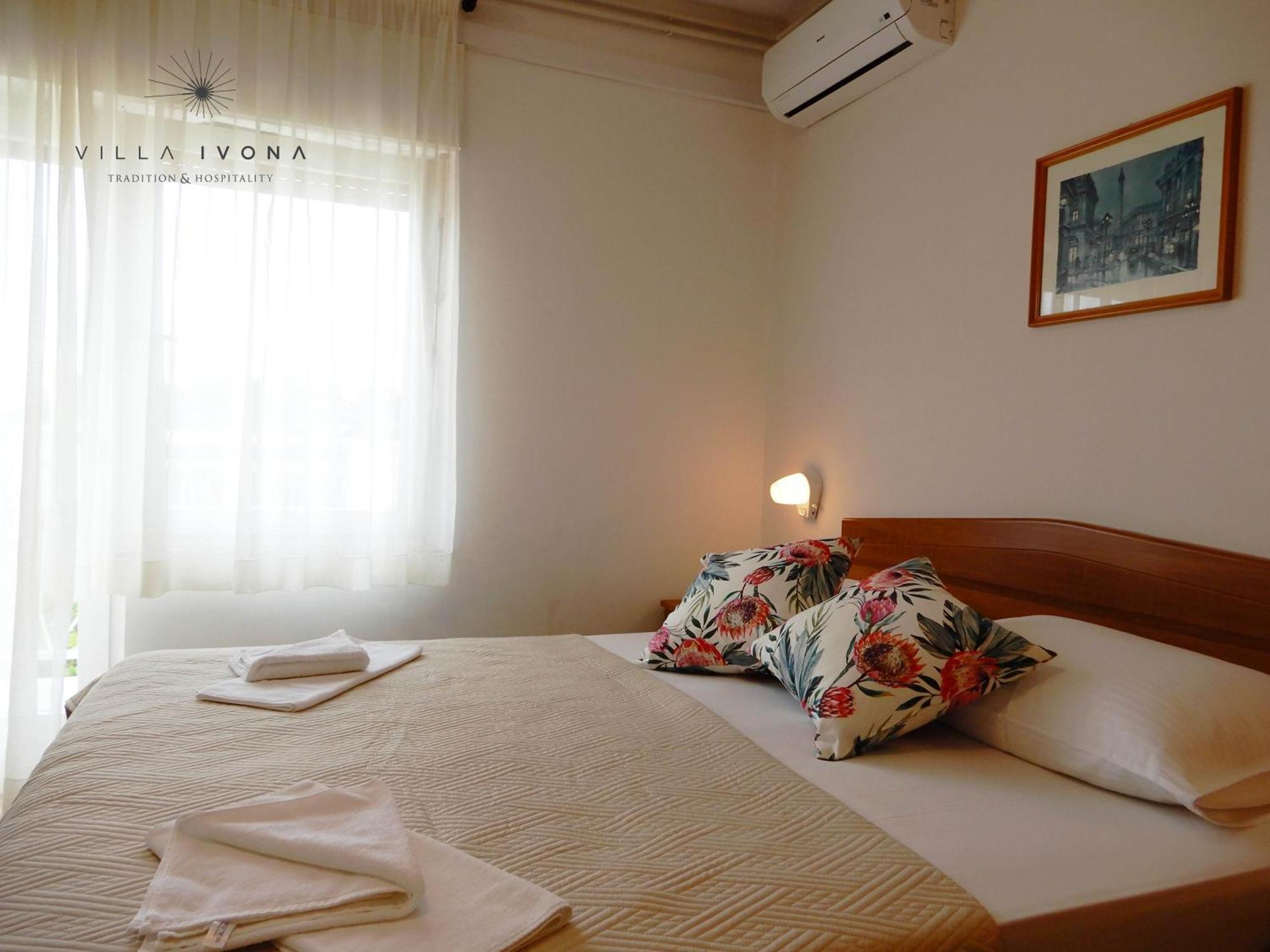 Bed And Breakfast Ivona Baška Voda Oda fotoğraf